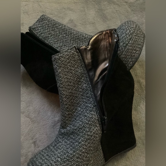 Black & Gray Two Tone Wedges New in Box by Bamboo - Picture 12 of 14
